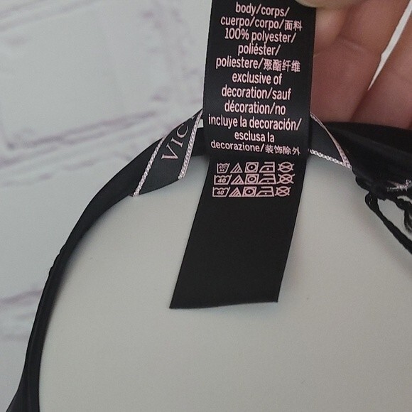 Victoria’s Secret black flutter sleeve short robe/kimono w/ruffle front One Size - Picture 8 of 8